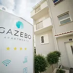 Gazebo Apartment *