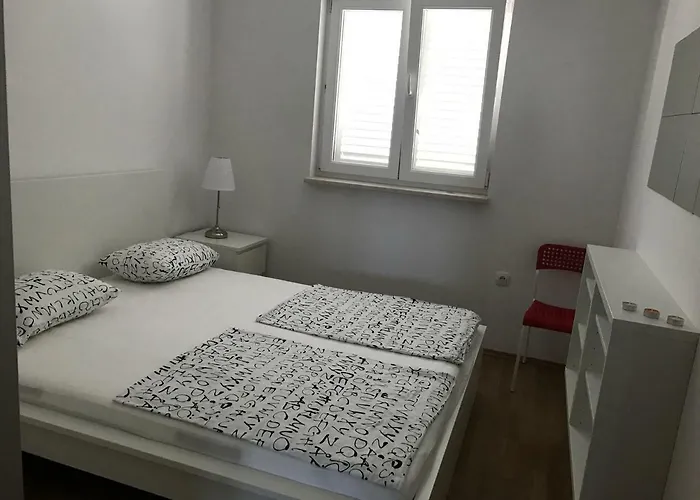 Gazebo Apartment